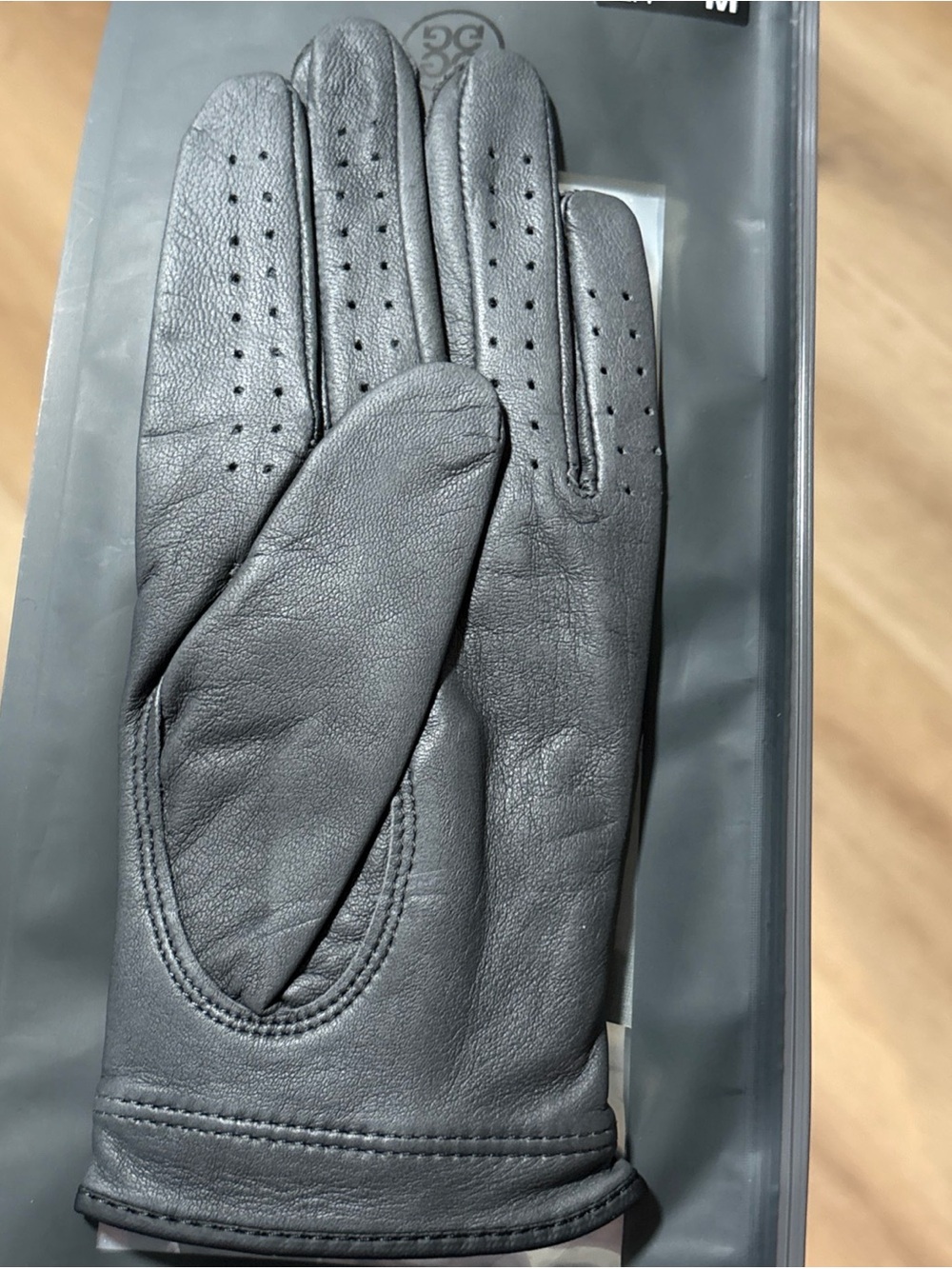G/Fore Women’s L Med Cabretta Leather Golf Glove Left - Picture 2 of 5